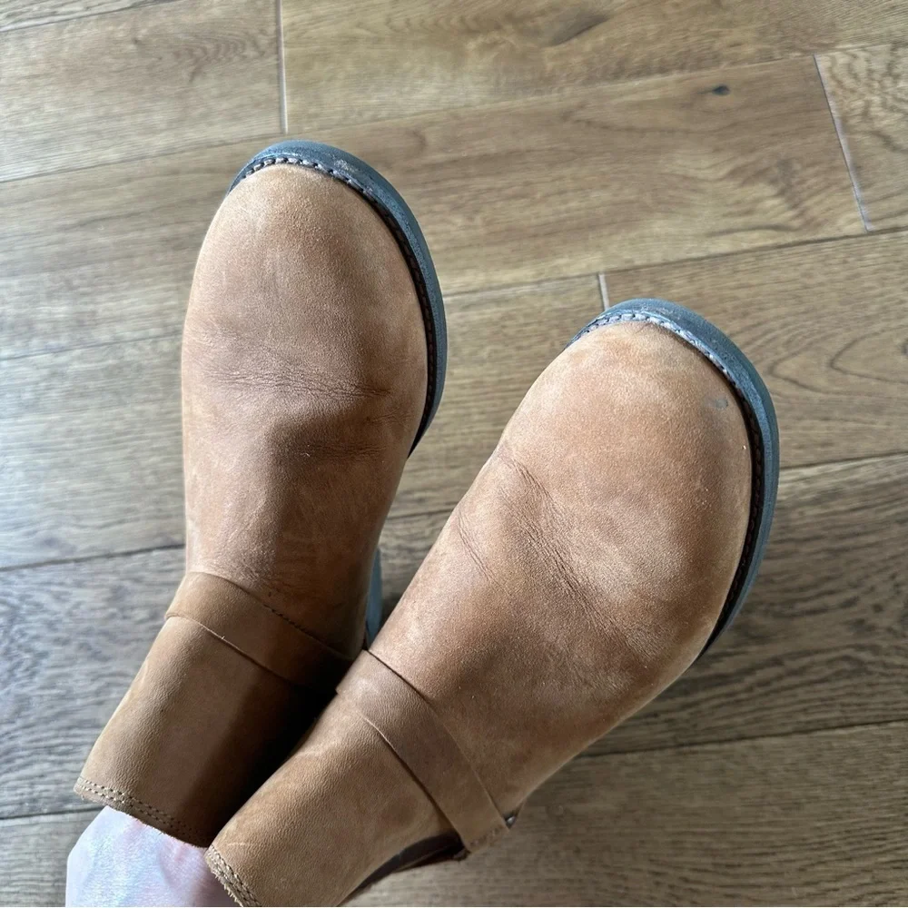 De La Vina Dos Chelsea Boots Sz 8